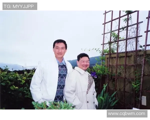 球星绯闻与私生活曝光:他们的爱情故事与场外秘辛大揭秘